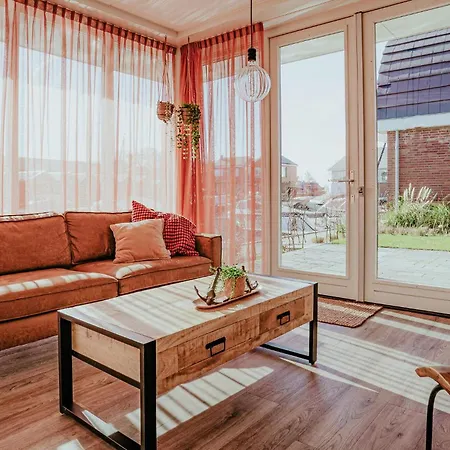 Holiday home 3 Bedroom Stunning In Uitgeest